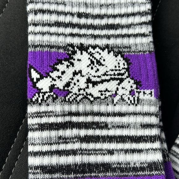 For Bare Feet RMC Multi Stripe TCU purple
Horned Frogs Men’s Socks large size - Picture 2 of 6